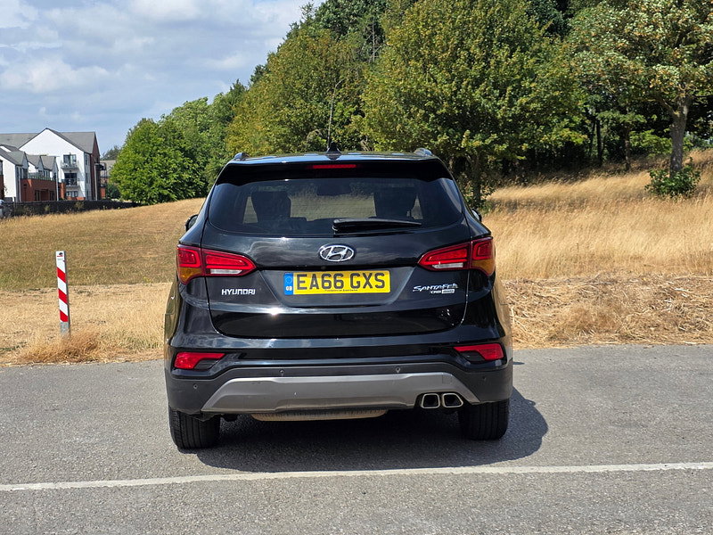 Hyundai Santa Fe 2.2 CRDi Blue Drive Premium SUV 5dr Diesel Manual 4WD Euro 6 (s/s) (7 Seat) (200 ps)