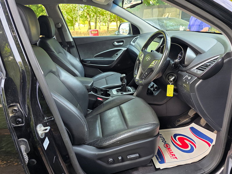 Hyundai Santa Fe 2.2 CRDi Blue Drive Premium SUV 5dr Diesel Manual 4WD Euro 6 (s/s) (7 Seat) (200 ps)