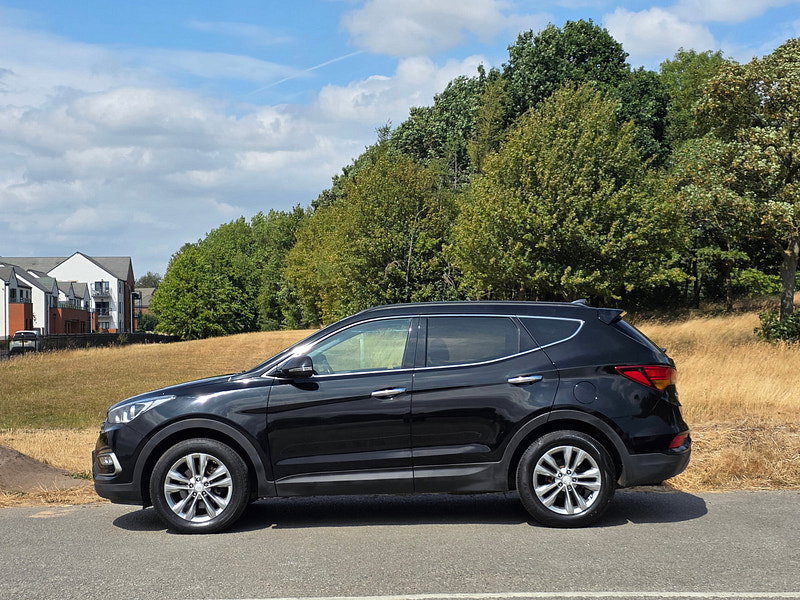 Hyundai Santa Fe 2.2 CRDi Blue Drive Premium SUV 5dr Diesel Manual 4WD Euro 6 (s/s) (7 Seat) (200 ps)