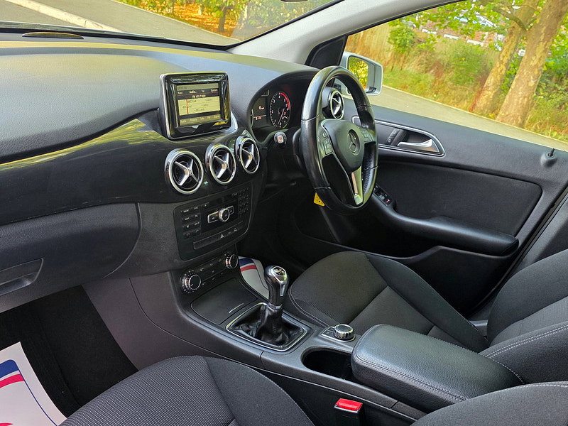 Mercedes-Benz B Class 1.8 B180 CDI BlueEfficiency SE MPV 5dr Diesel Manual Euro 5 (s/s) (109 ps)