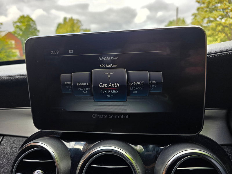 Mercedes-Benz C Class 2.1 C220 BlueTEC AMG Line Saloon 4dr Diesel G-Tronic+ Euro 6 (s/s) (170 ps)