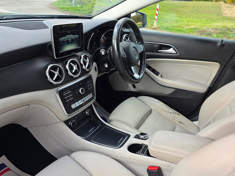 Mercedes-Benz GLA 1.6 GLA200 SE SUV 5dr Petrol 7G-DCT Euro 6 (s/s) (156 ps)