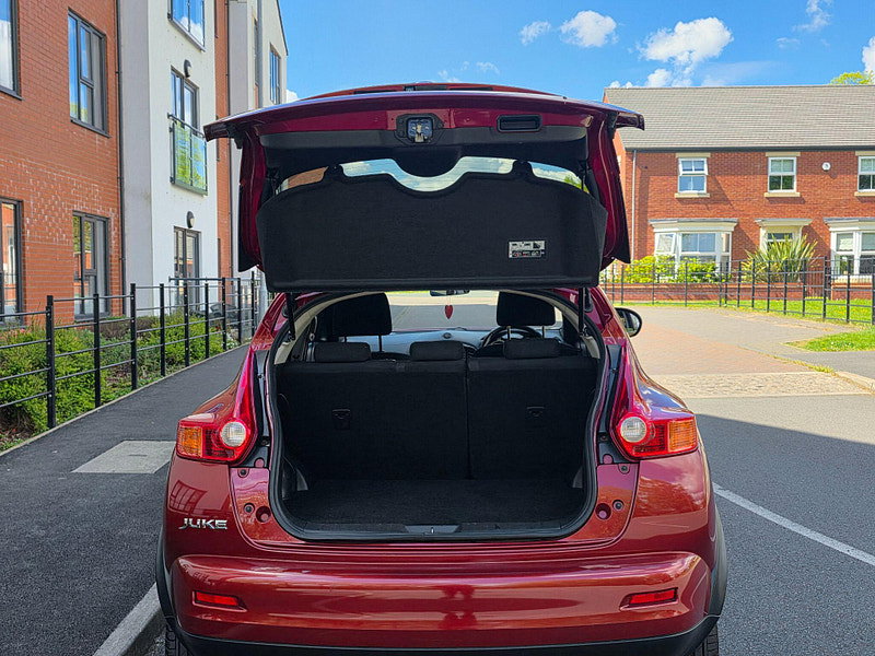 Nissan Juke 1.6 Acenta Premium Euro 5 (s/s) 5dr