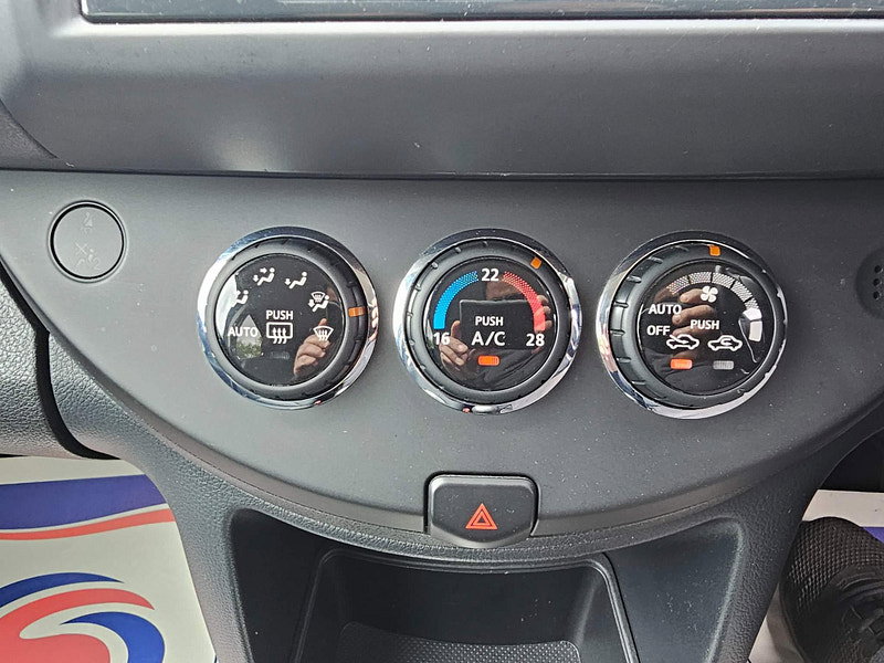 Nissan Note 1.4 16V n-tec+ Euro 5 5dr