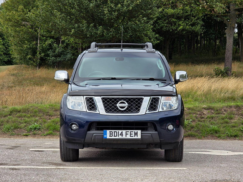 Nissan Navara 2.5 dCi Tekna 4WD Euro 5 4dr