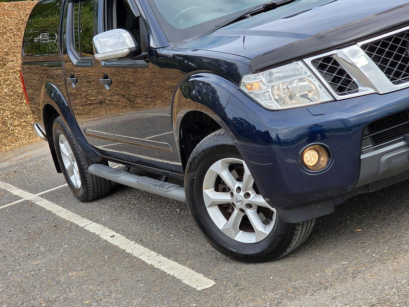 Nissan Navara 2.5 dCi Tekna 4WD Euro 5 4dr