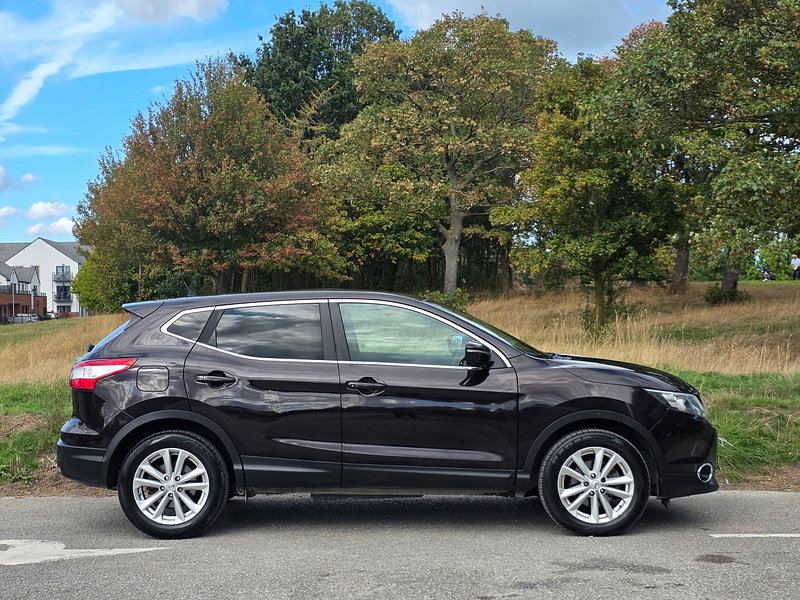 Nissan Qashqai 1.5 dCi Acenta Premium SUV 5dr Diesel Manual 2WD Euro 5 (s/s) (110 ps)