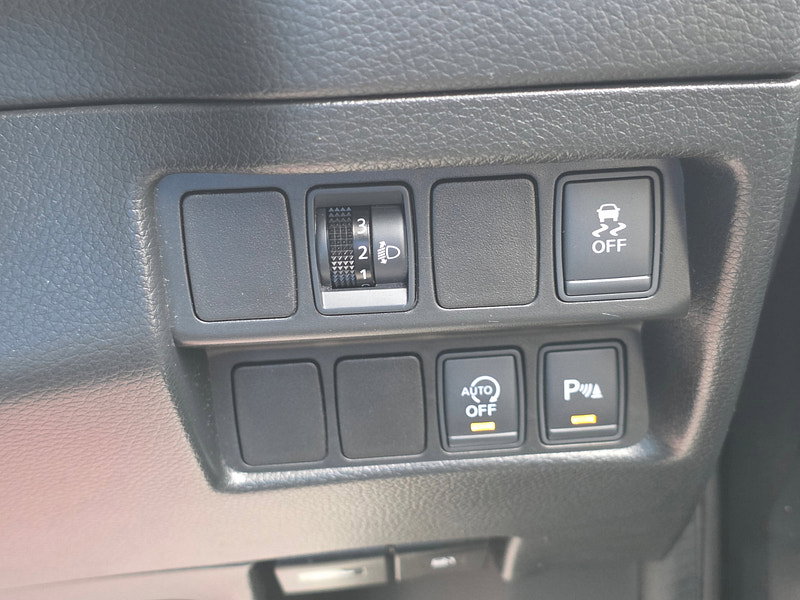 Nissan Qashqai 1.5 dCi Acenta Premium SUV 5dr Diesel Manual 2WD Euro 5 (s/s) (110 ps)