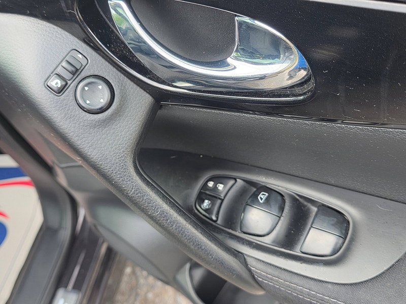 Nissan Qashqai 1.5 dCi Acenta Premium SUV 5dr Diesel Manual 2WD Euro 5 (s/s) (110 ps)