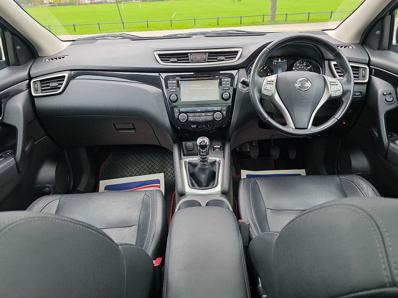 Nissan Qashqai 1.5 dCi Tekna 2WD Euro 5 (s/s) 5dr