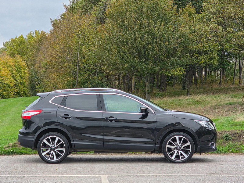 Nissan Qashqai 1.5 dCi Tekna 2WD Euro 5 (s/s) 5dr