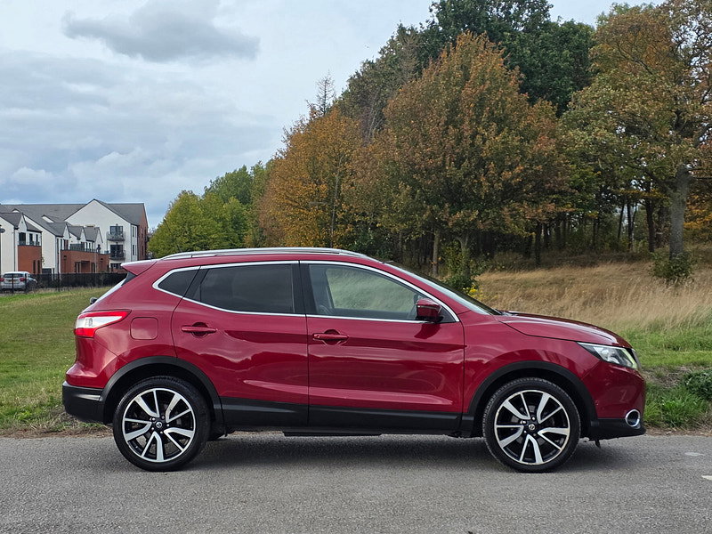 Nissan Qashqai 1.5 dCi Tekna SUV 5dr Diesel Manual 2WD Euro 5 (s/s) (110 ps)
