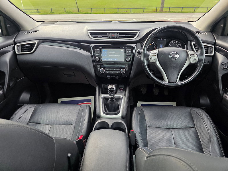 Nissan Qashqai 1.5 dCi Tekna SUV 5dr Diesel Manual 2WD Euro 5 (s/s) (110 ps)