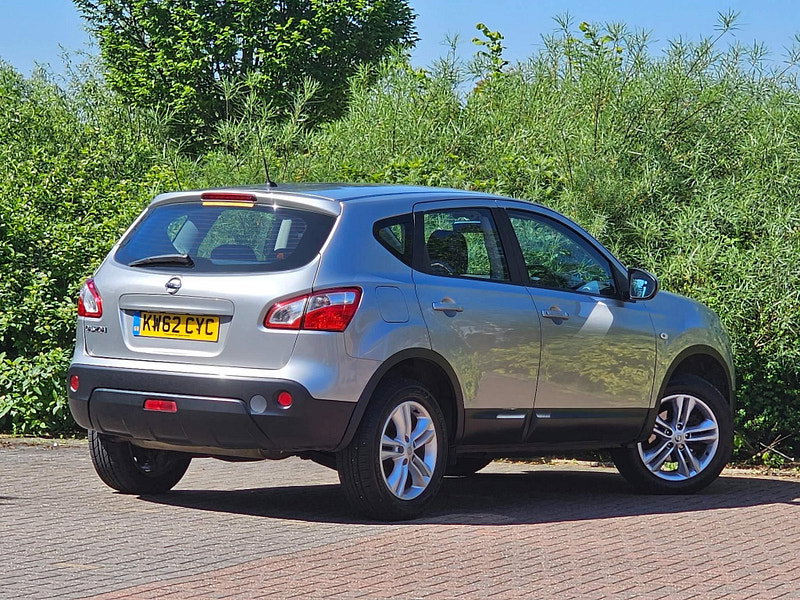 Nissan Qashqai 1.6 Acenta 2WD Euro 5 (s/s) 5dr
