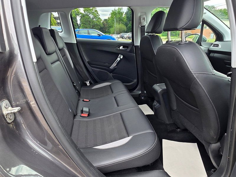 Peugeot 2008 1.6 BlueHDi Allure SUV 5dr Diesel Manual Euro 6 (100 ps)