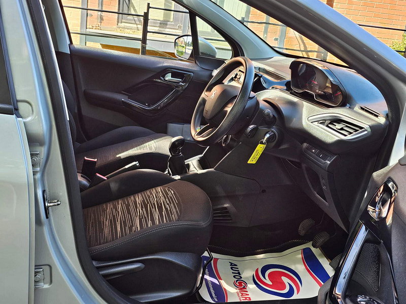 Peugeot 208 1.2 VTi Access+ Euro 5 5dr