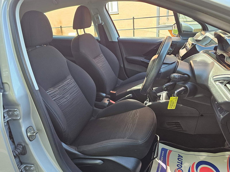Peugeot 208 1.2 VTi Access+ Euro 5 5dr
