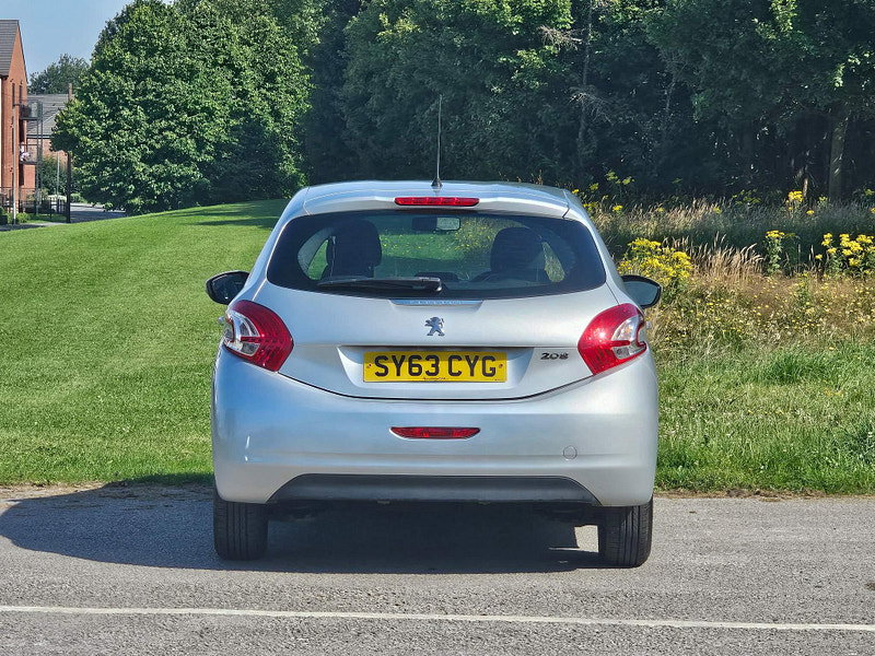 Peugeot 208 1.2 VTi Access+ Euro 5 5dr