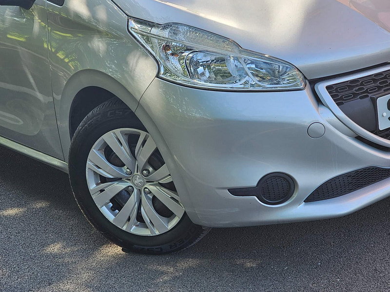 Peugeot 208 1.2 VTi Access+ Euro 5 5dr