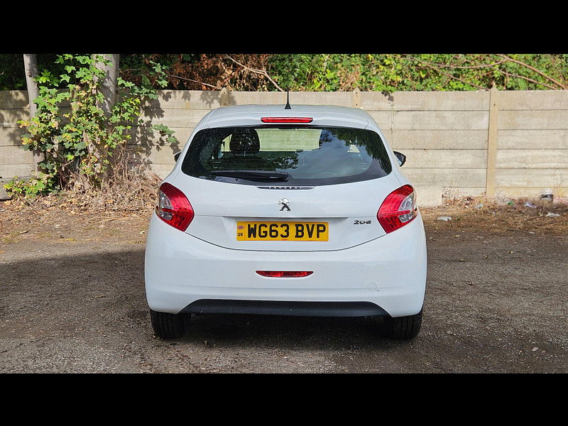 Peugeot 208 1.2 VTi Access+ Euro 5 5dr