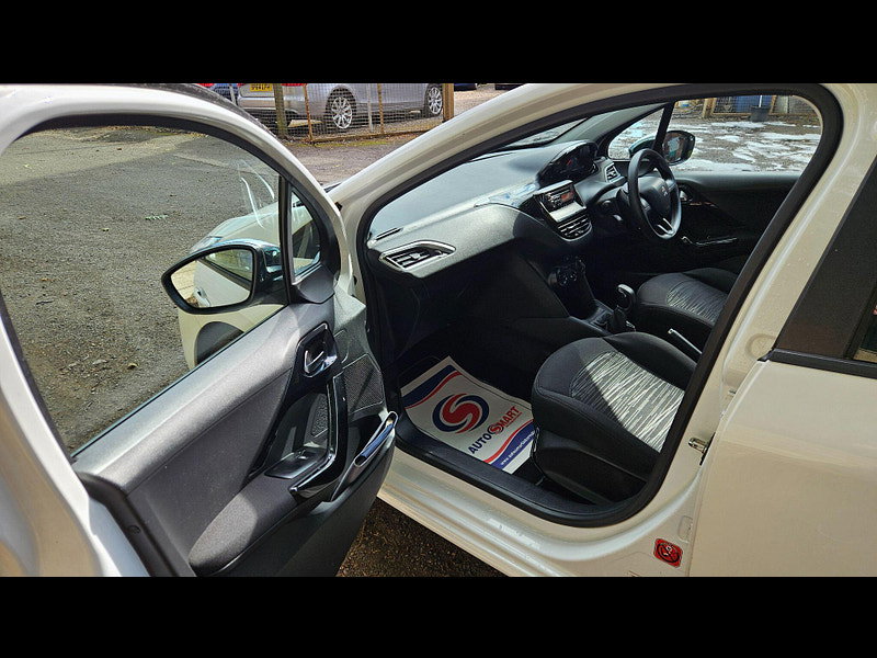 Peugeot 208 1.2 VTi Access+ Euro 5 5dr
