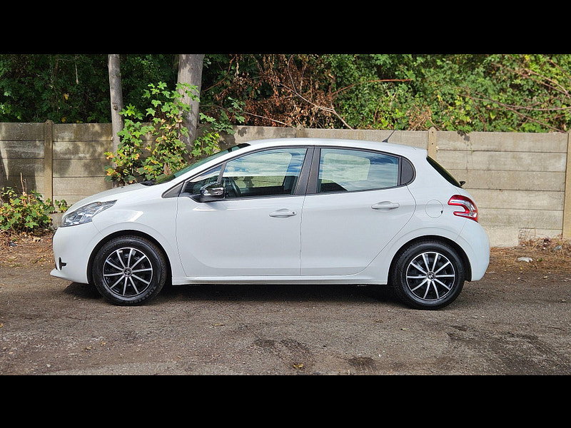 Peugeot 208 1.2 VTi Access+ Euro 5 5dr