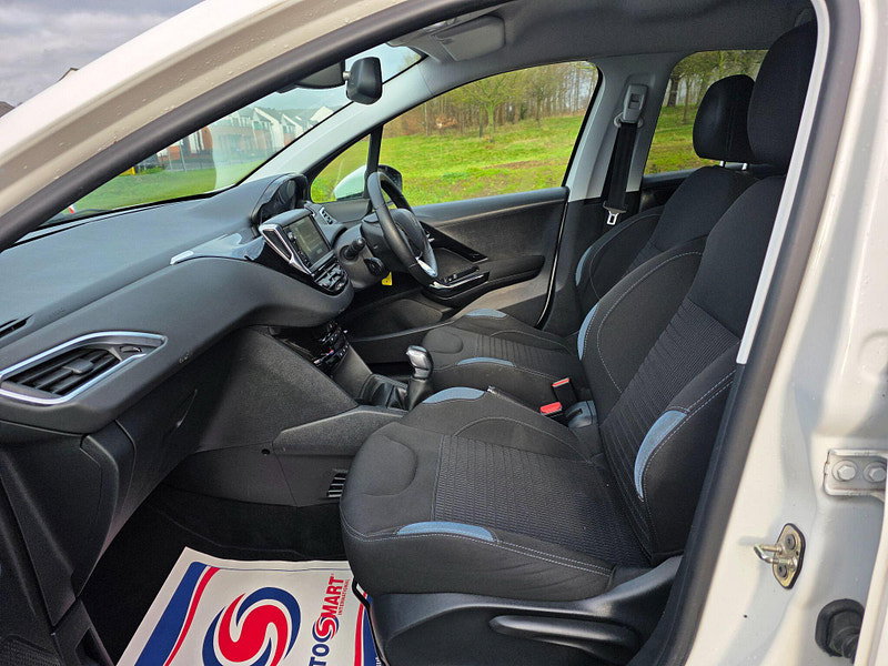Peugeot 208 1.4 HDi Allure Euro 5 5dr