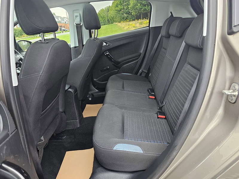 Peugeot 208 1.4 HDi Intuitive Euro 5 5dr