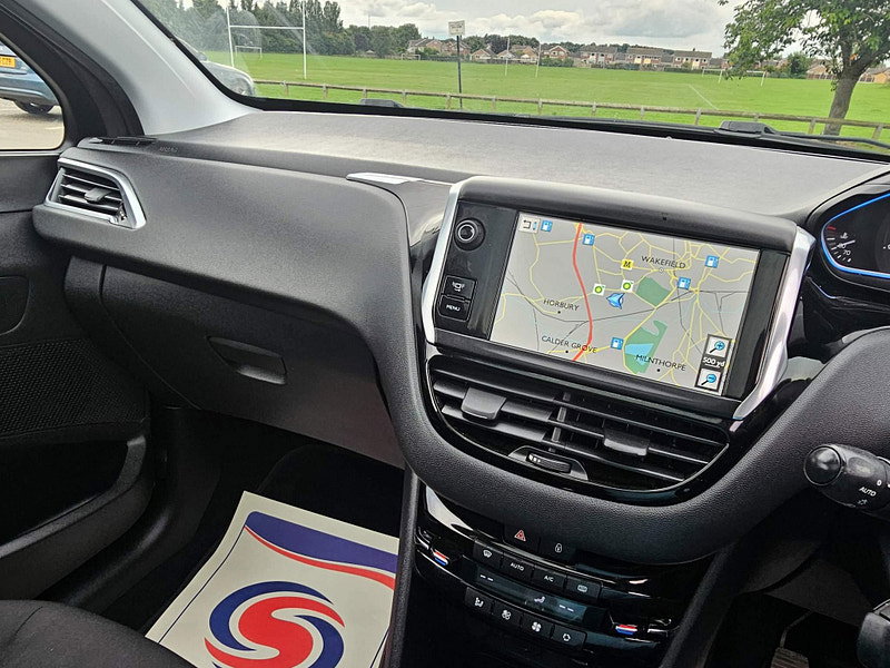 Peugeot 208 1.4 HDi Intuitive Euro 5 5dr