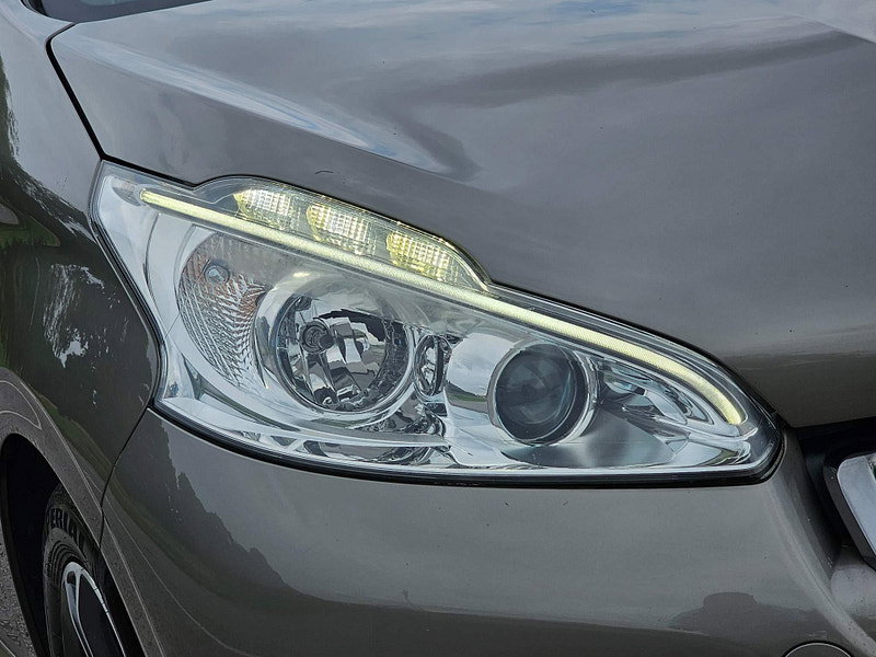 Peugeot 208 1.4 HDi Intuitive Euro 5 5dr