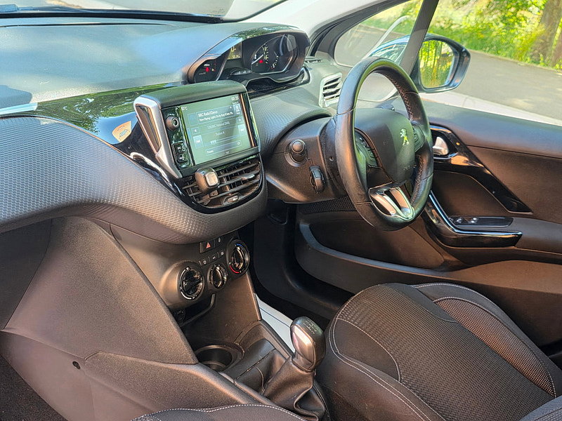 Peugeot 208 1.6 BlueHDi Allure Hatchback 5dr Diesel Manual Euro 6 (100 ps)