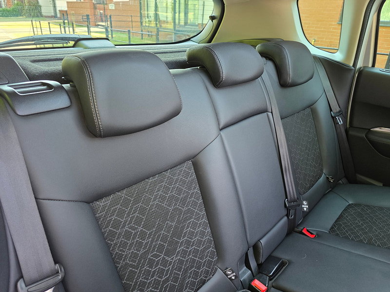 Peugeot 3008 2.0 HDi Allure SUV 5dr Diesel Auto Euro 5 (163 ps)