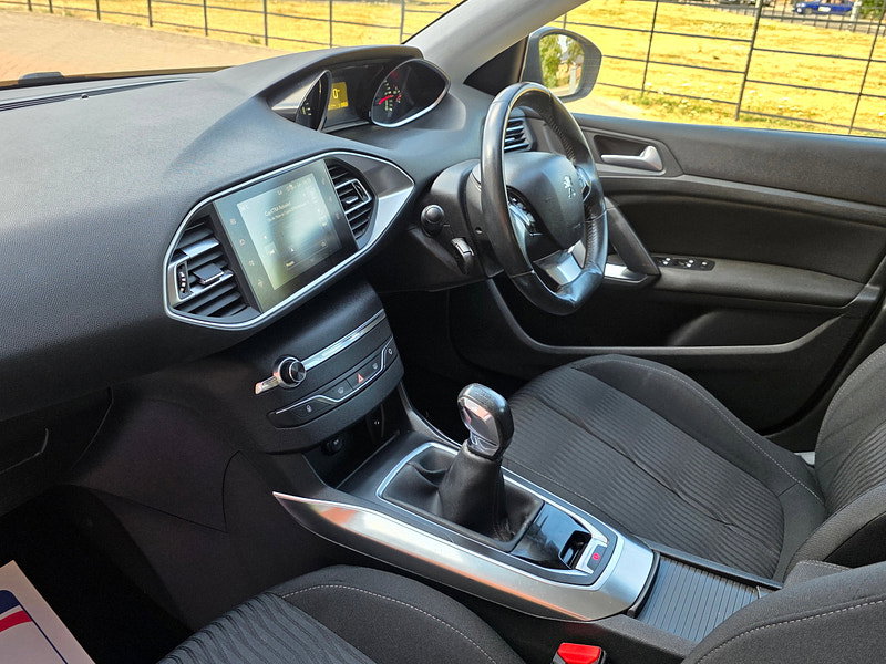Peugeot 308 1.6 HDi Active Hatchback 5dr Diesel Manual Euro 5 (92 ps)