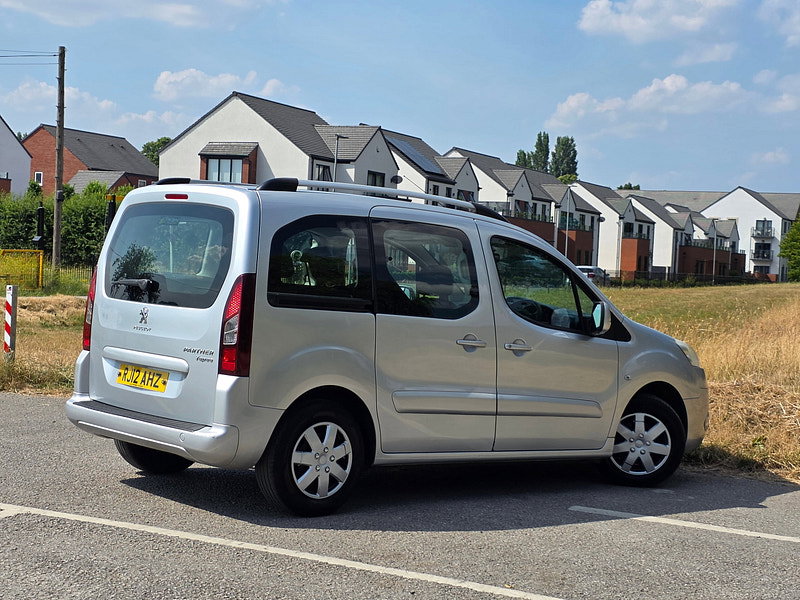 Peugeot Partner Tepee 1.6 HDi Tepee S MPV 5dr Diesel Manual (139 g/km, 92 bhp)