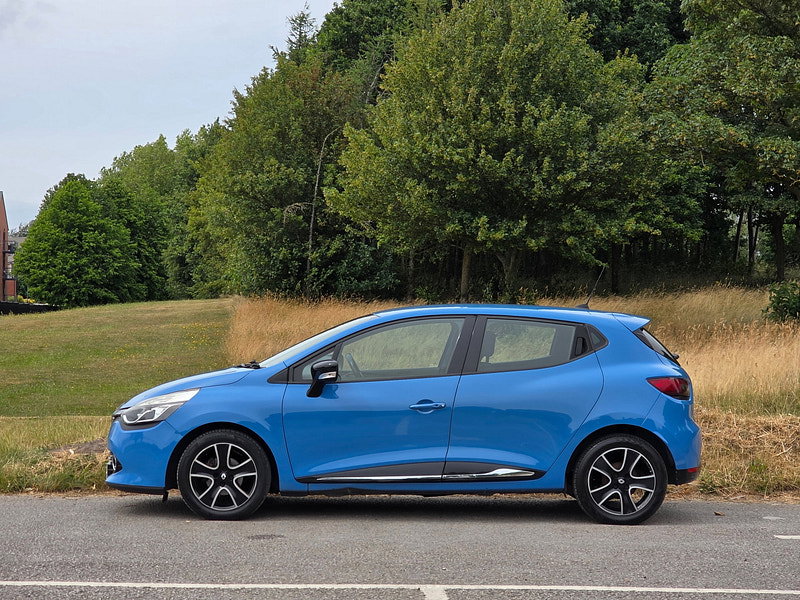 Renault Clio 1.5 dCi Dynamique MediaNav Hatchback 5dr Diesel Manual Euro 5 (s/s) (90 ps)