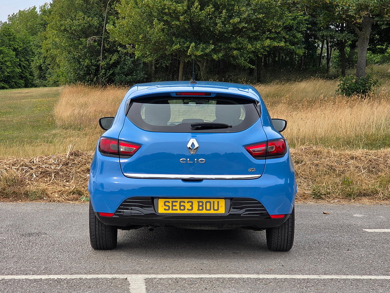 Renault Clio 1.5 dCi Dynamique MediaNav Hatchback 5dr Diesel Manual Euro 5 (s/s) (90 ps)