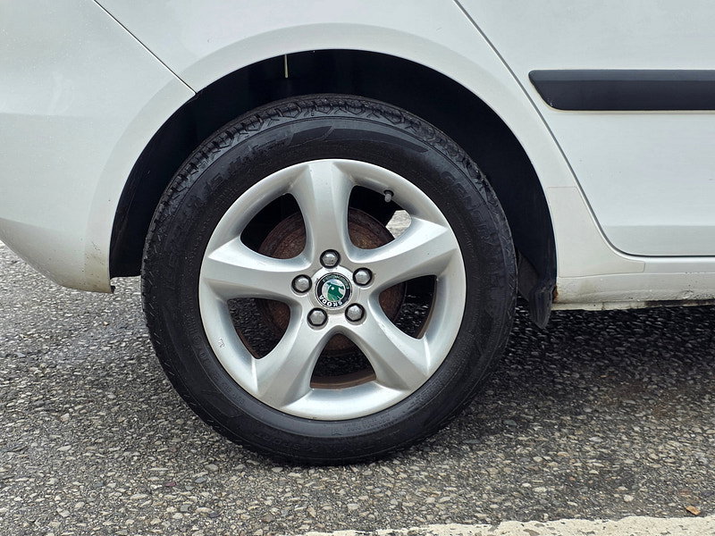 Skoda Fabia 1.6 TDI SE Hatchback 5dr Diesel Manual Euro 5 (75 ps)
