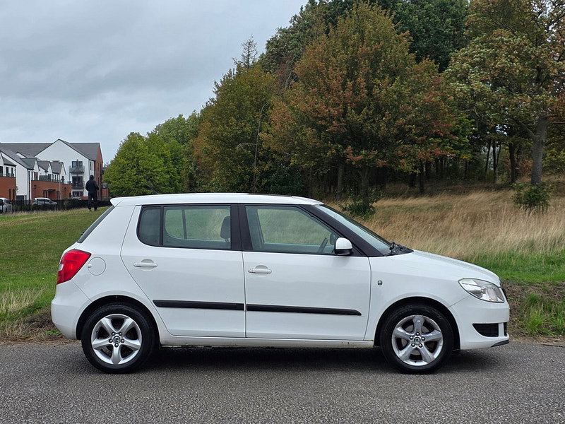 Skoda Fabia 1.6 TDI SE Hatchback 5dr Diesel Manual Euro 5 (75 ps)