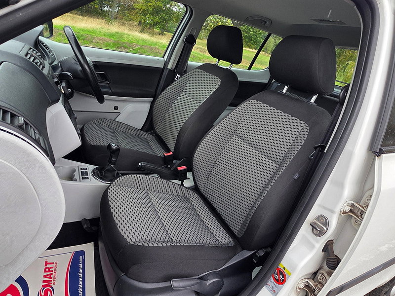 Skoda Fabia 1.6 TDI SE Hatchback 5dr Diesel Manual Euro 5 (75 ps)