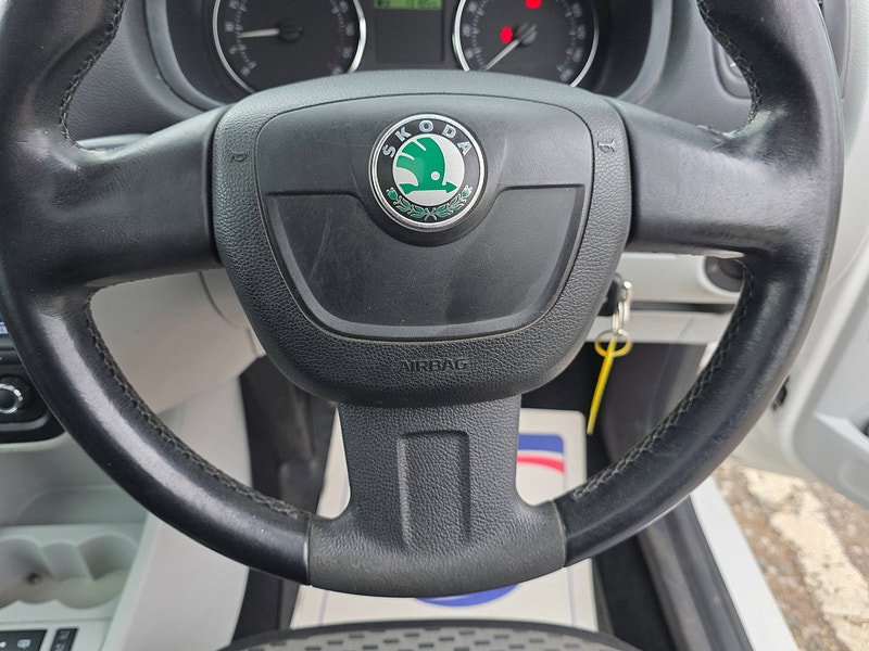 Skoda Fabia 1.6 TDI SE Hatchback 5dr Diesel Manual Euro 5 (75 ps)