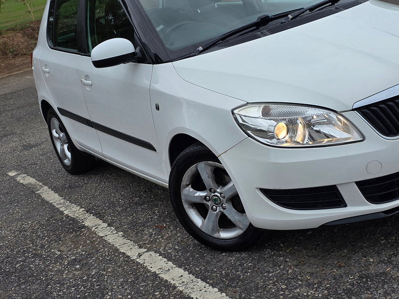 Skoda Fabia 1.6 TDI SE Hatchback 5dr Diesel Manual Euro 5 (75 ps)