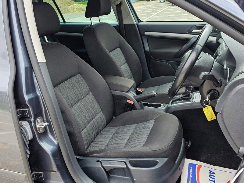 Skoda Octavia 1.6 TDI Elegance DSG Euro 5 5dr