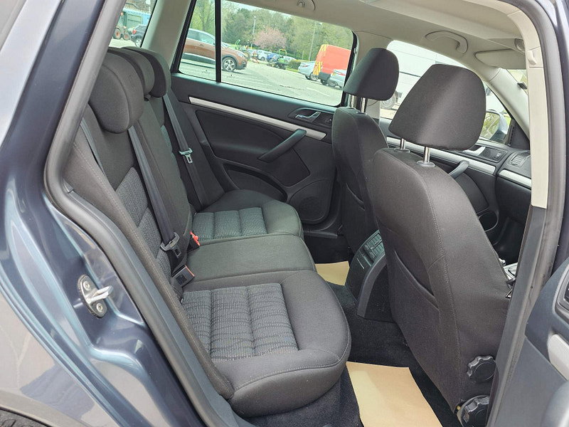 Skoda Octavia 1.6 TDI Elegance DSG Euro 5 5dr