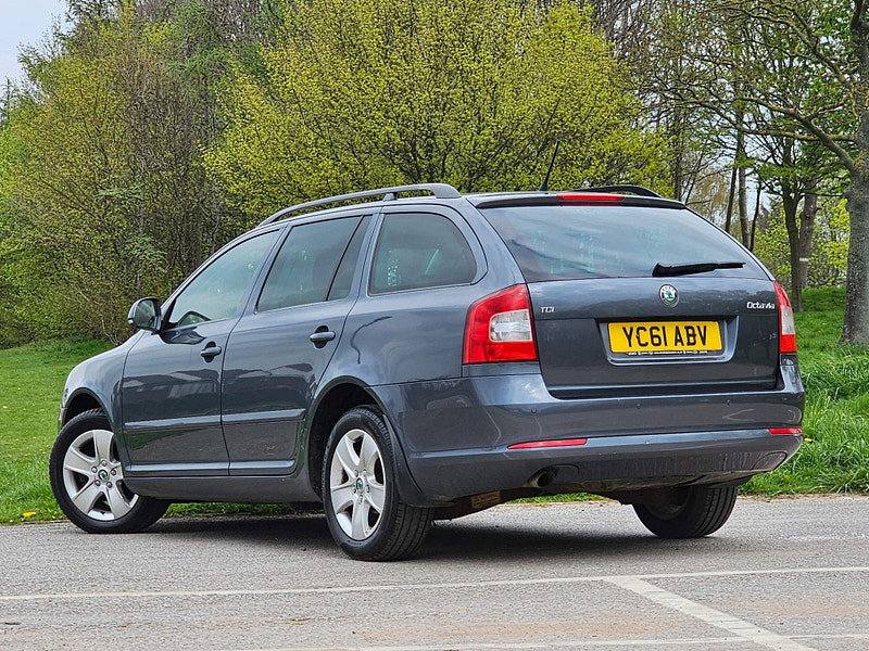 Skoda Octavia 1.6 TDI Elegance DSG Euro 5 5dr