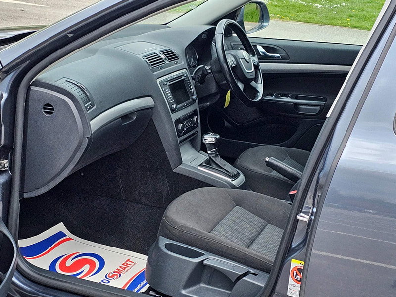 Skoda Octavia 1.6 TDI Elegance DSG Euro 5 5dr