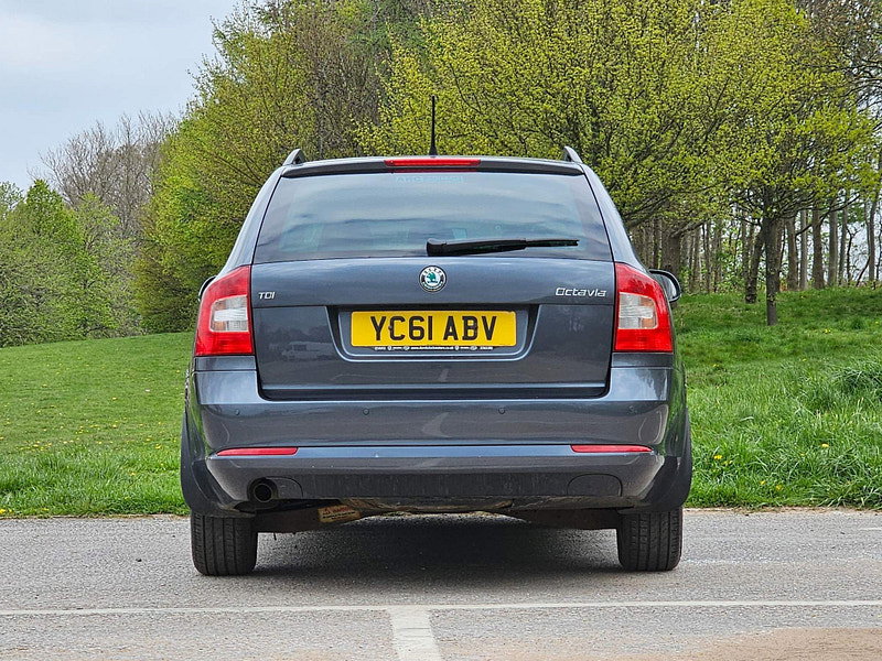 Skoda Octavia 1.6 TDI Elegance DSG Euro 5 5dr