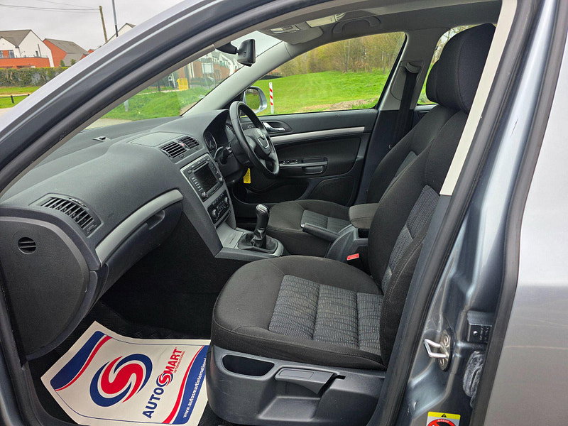 Skoda Octavia 1.6 TDI Elegance Euro 5 5dr