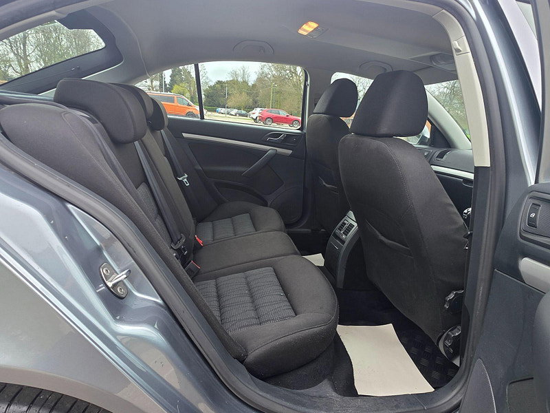 Skoda Octavia 1.6 TDI Elegance Euro 5 5dr