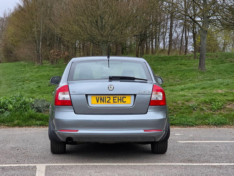 Skoda Octavia 1.6 TDI Elegance Euro 5 5dr