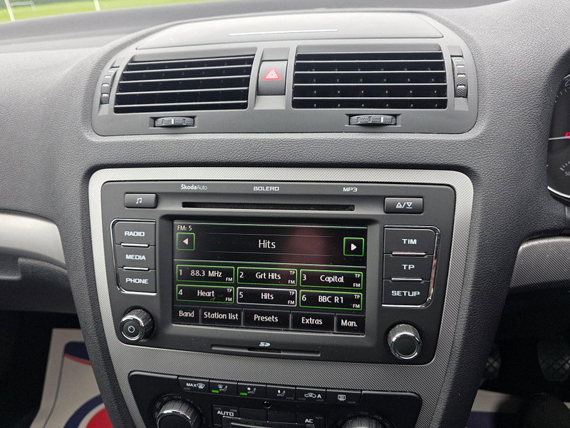 Skoda Octavia 1.6 TDI Elegance Euro 5 5dr